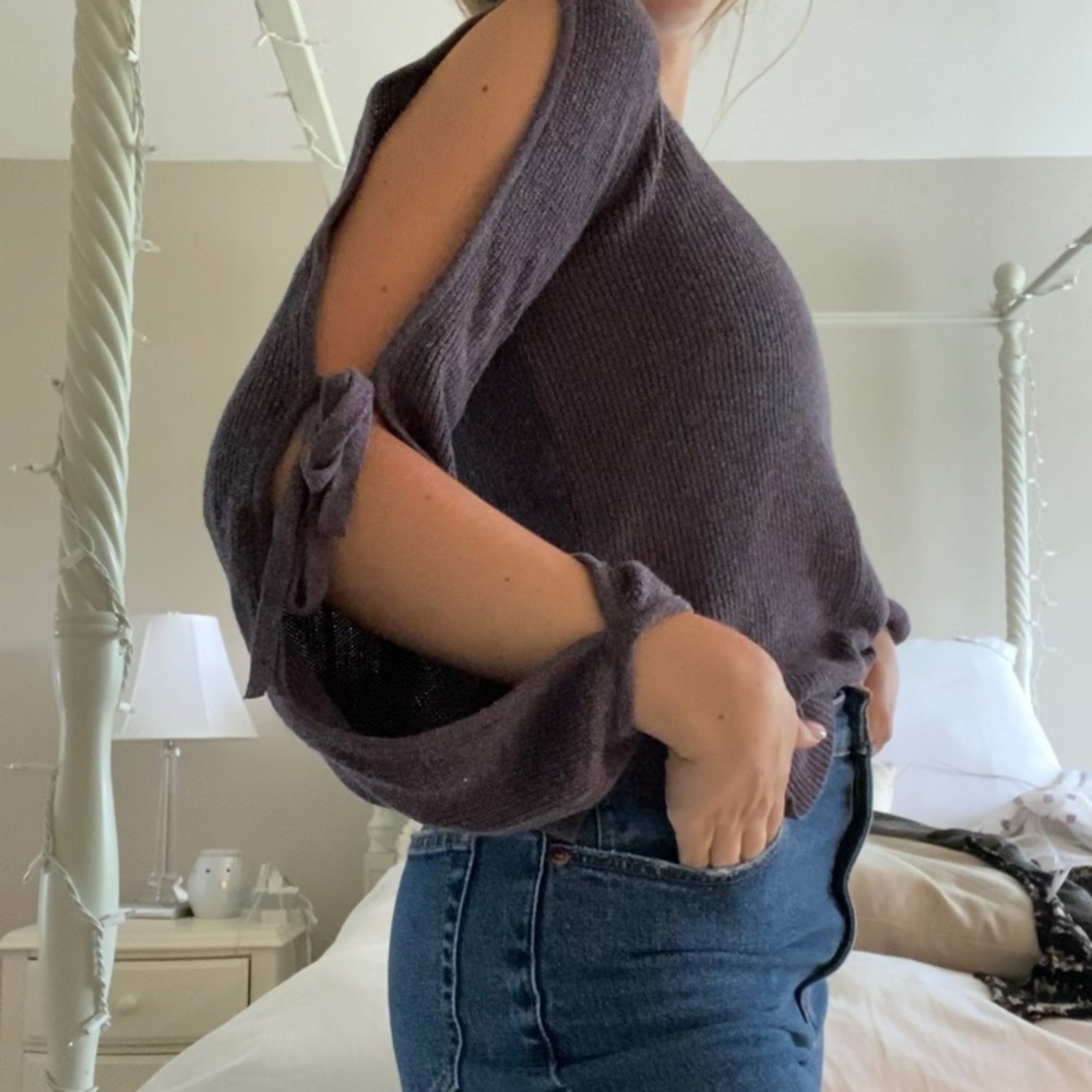 American Eagle plum open sleeve-sweater